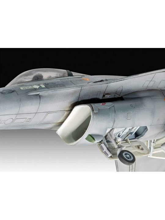 Модель REVELL F-16 MLU 2018 31SQN 63860 