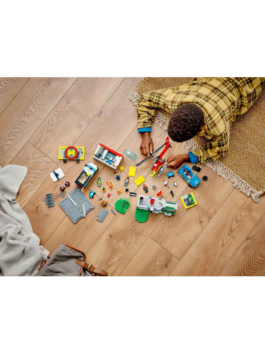 Конструктор LEGO 60371 City  Արտակարգ իրավիճակների մեքենաների շտաբ 