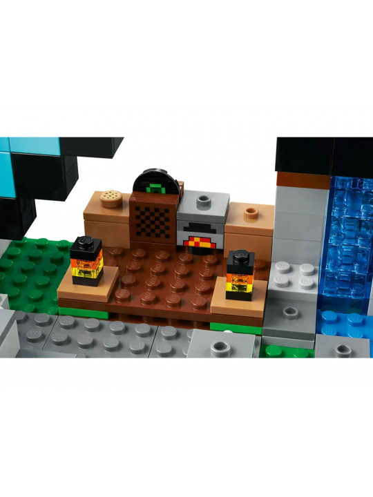 Blocks LEGO 21244 MINECRAFT Սուր ֆորպոստ 
