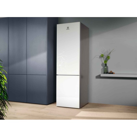 Холодильник ELECTROLUX RNT7ME34G1 