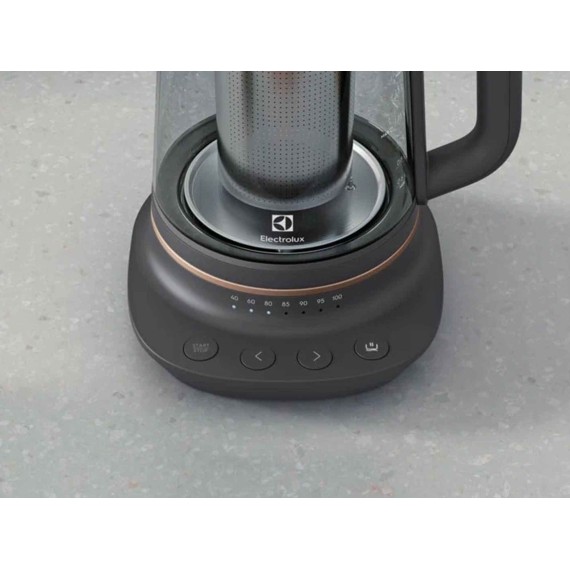 Чайник электрический ELECTROLUX E7GK1-8BP 