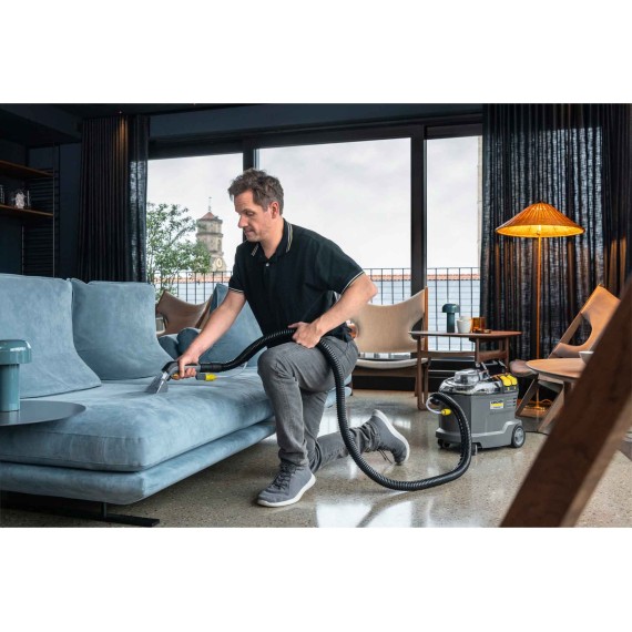 Пылесос проф. KARCHER PRO PUZZI 8/1 (1.100-240.0)