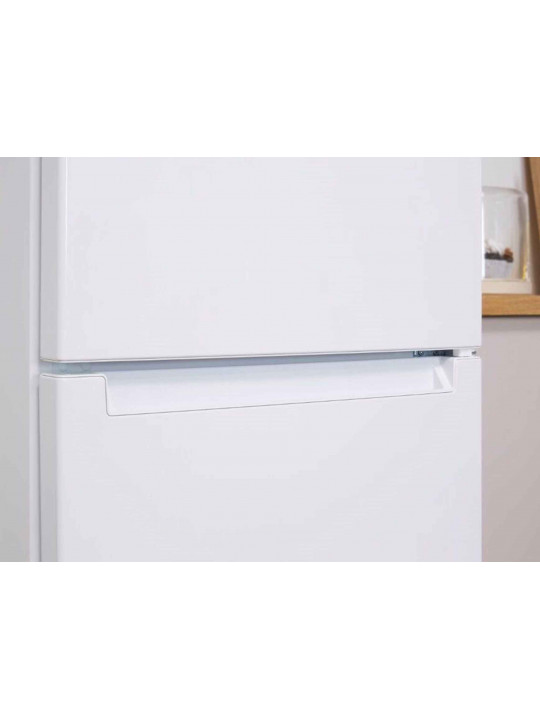 Refrigerator INDESIT DS4180W 