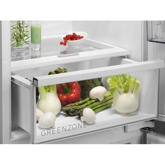 Refrigerator built in AEG OSC7G18RES 