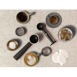 Coffee machines semi automatic ELECTROLUX E6EC1-6BST 