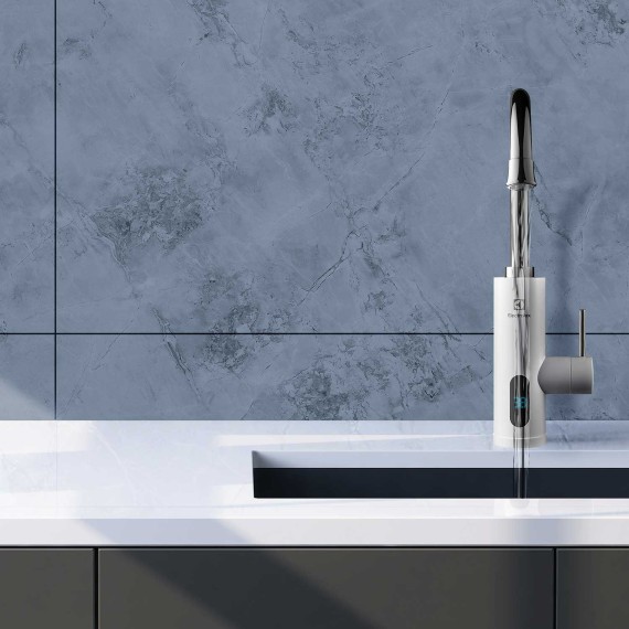 Праточный водонагреватель (geyzer) ELECTROLUX TAPTRONIC WH 