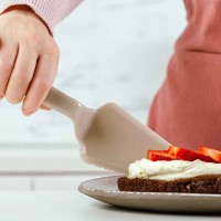 Кондитерские аксессуары NAVA 10-111-029 PLASTIC CAKE SERVER 26CM 