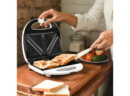 Sandwich/waffle maker ARESA AR-1205 