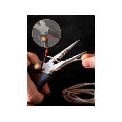 Flat-nose plier DELI HT2106C 