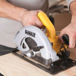 Circular saw DEWALT DWE560-QS 