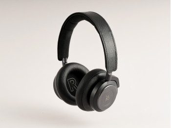 Headphone BANG & OLUFSEN BEOPLAY H9 3RD GEN MATTE BLACK 1646300