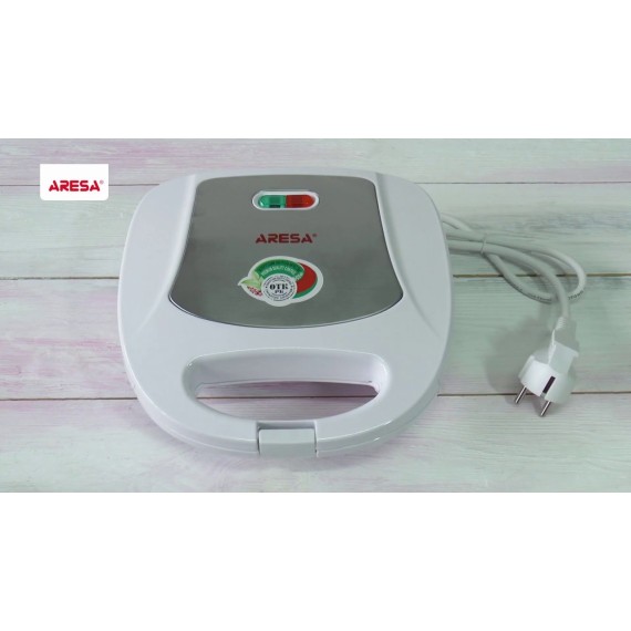Распаковка сэндвичницы / Unpacking of sandwich maker ARESA AR-1205