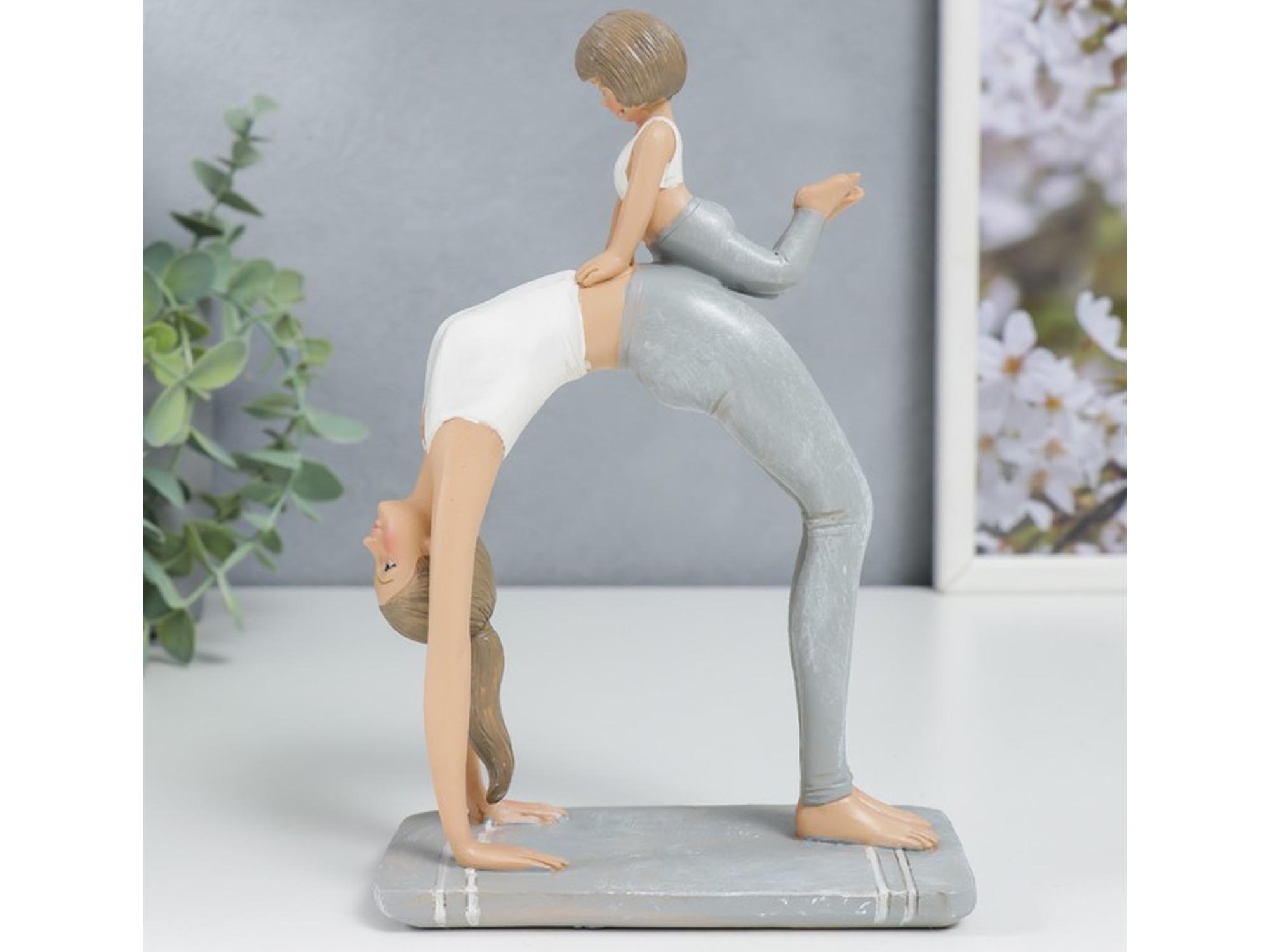 decorate objects SIMA-LAND MOM IN WHEEL POSE WITH DAUGHTER 19x7x13